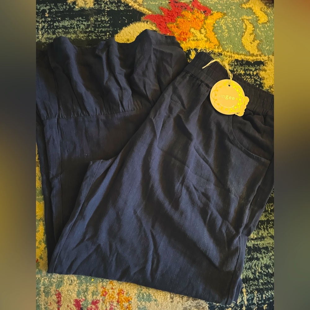 Umgee ruffles pants Navy NWT